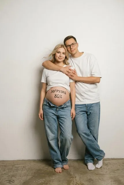 Студийная фотосессия для будущих родителей 